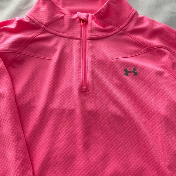 Under Armour women’s heat gear XL pull over shirts - 2 total - Picture 3 of 9